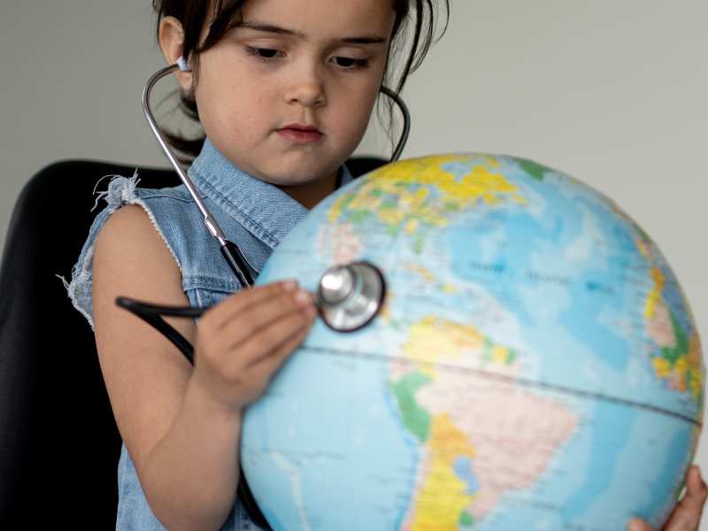 La Tierra es nuestro hogar: razones para enseñar a los niños a cuidarla